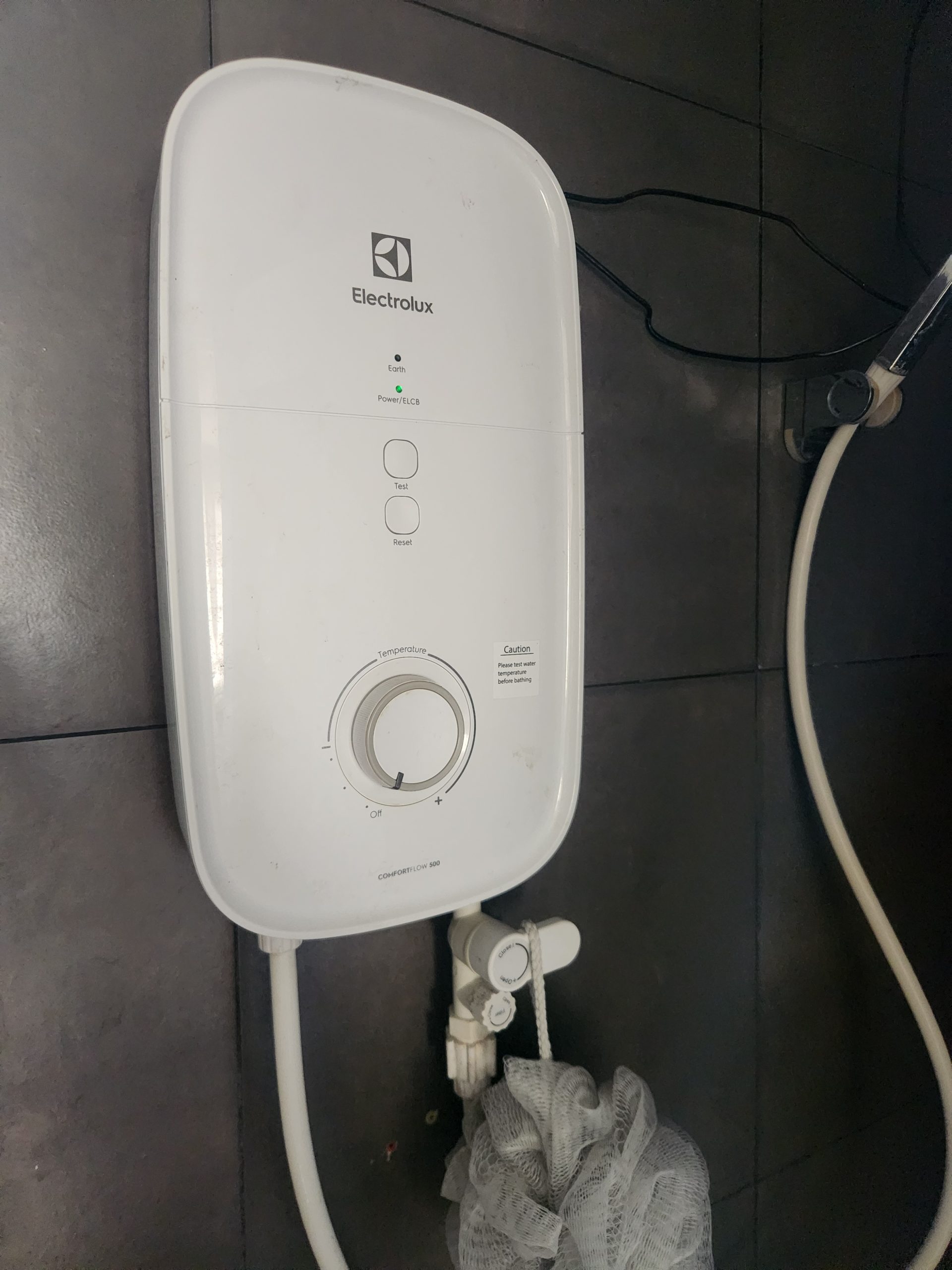 セブ・マクタンの温水器設置・修理サービス