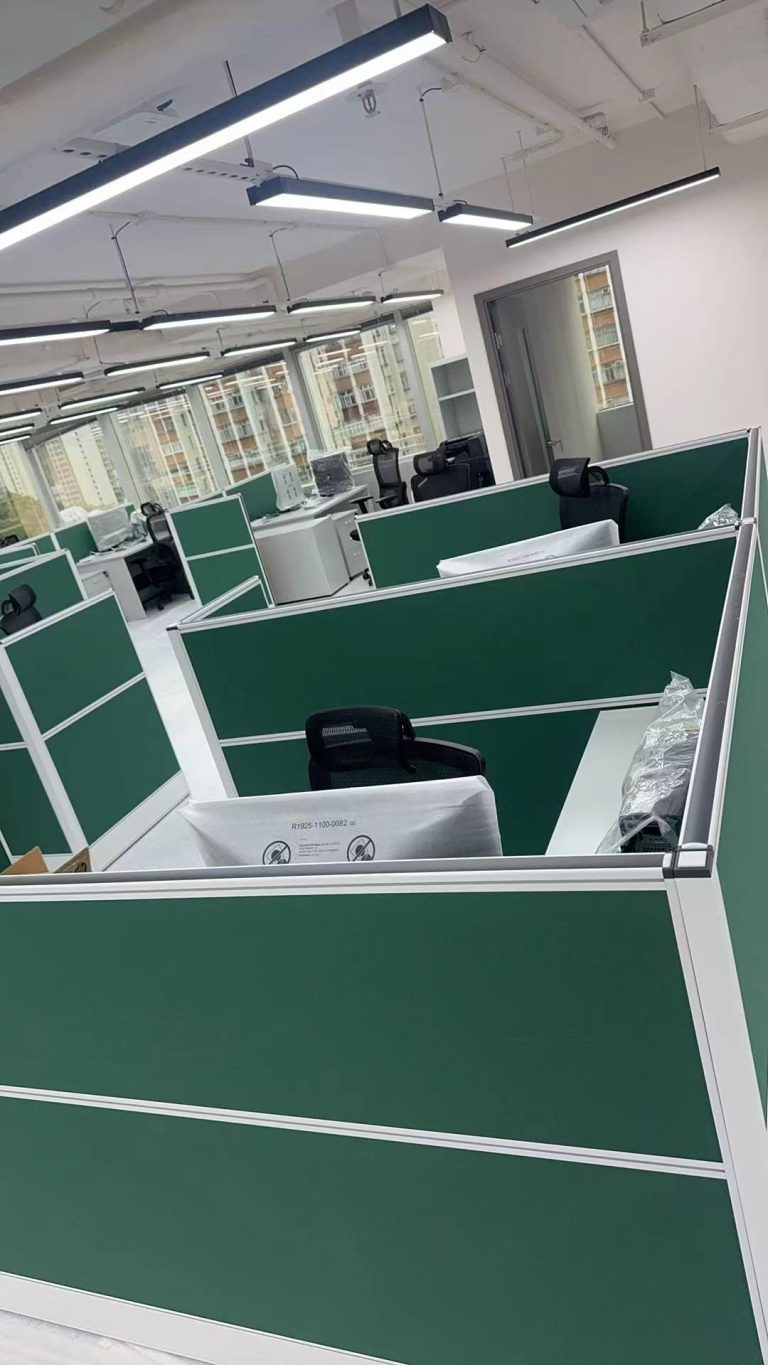 セブ マクタン 学校 オフィス 間仕切り パーティション 内装 工事